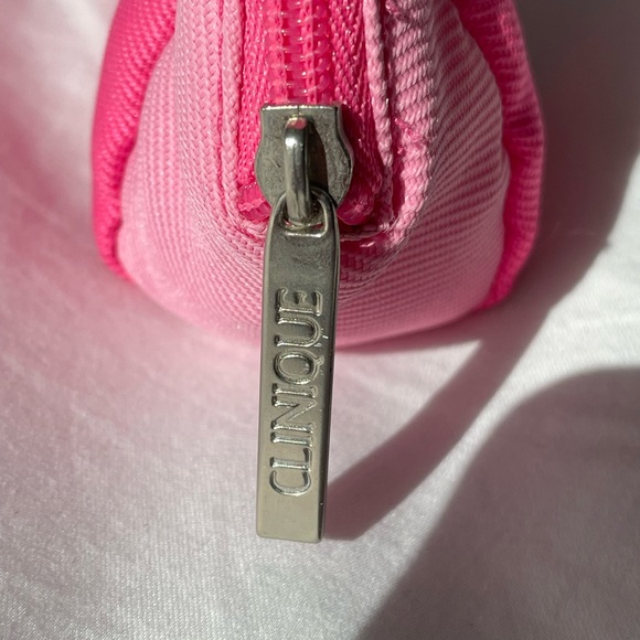 Cosmetic bag - Picture 3 of 4